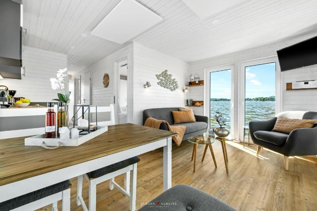 Hausboot Gluecksmomente Mit Dachterrasse In Schleswig Am Ostseefjord Schlei Luaran gambar